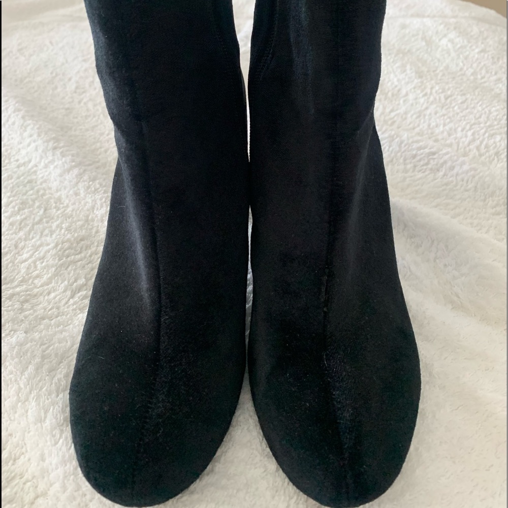 Black velvet boot